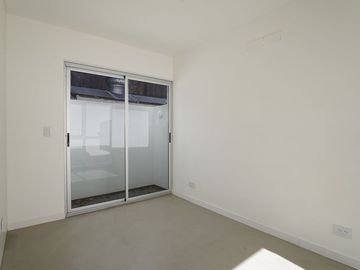 VENTA PH 2 AMB CON PATIO SIN EXPENSAS V. URQUIZA
