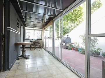 Venta Casa con cochera y Terraza Villa Urquiza