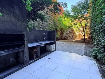 Mono full amenities balcón con parrilla