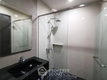 1-BR Condo at The Edge Sukhumvit 23 near MRT Sukhumvit