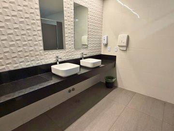 3 Amb c/ Cochera, Balcón y Amenities en Flores