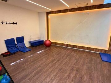 3 Amb c/ Cochera, Balcón y Amenities en Flores