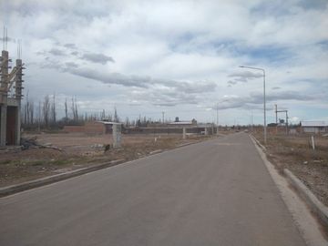 VENTA LOTE SUBDIVIDIBLE EN PLOTTIER