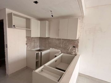 VENTA EN POZO MONOAMBIENTE  MONSERRAT