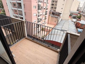 VENTA EN POZO MONOAMBIENTE  MONSERRAT