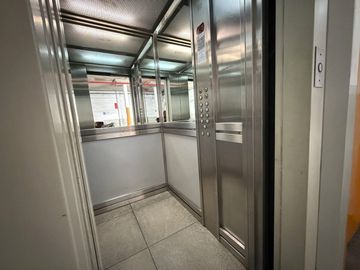 VENTA COCHERA BARTOLOME MITRE 1200