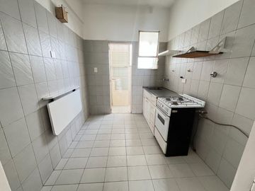 VENTA RAMOS MEJIA DEPTO 3 AMBIENTES CENTRICO