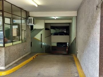 VENTA COCHERA RECOLETA