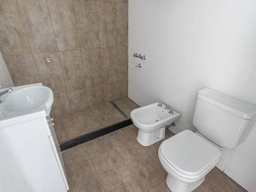 Monoambiente con cochera y patio Villa Urquiza