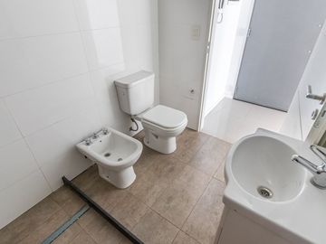 Monoambiente con cochera y patio Villa Urquiza