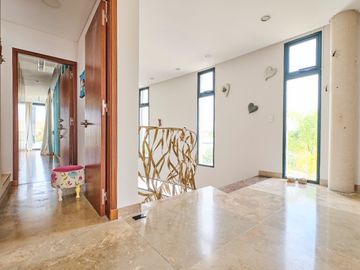 VENTA CASA NORDELTA LAGOS DEL GOLF AL AGUA