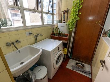 Venta departamento 4 amb Belgrano depend y cochera