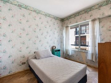 Venta departamento 4 amb Belgrano depend y cochera