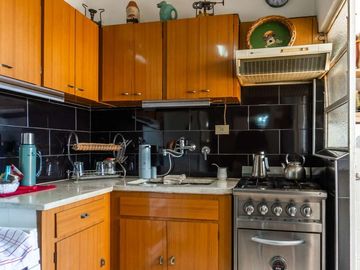 Venta departamento 4 amb en Monte Castro luminoso