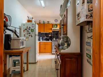 Venta departamento 4 amb en Monte Castro luminoso