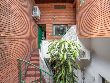VENTA CASA DE 5 AMB TERRAZA Y COCHERA VILLA LURO
