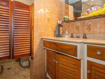 VENTA CASA DE 5 AMB TERRAZA Y COCHERA VILLA LURO