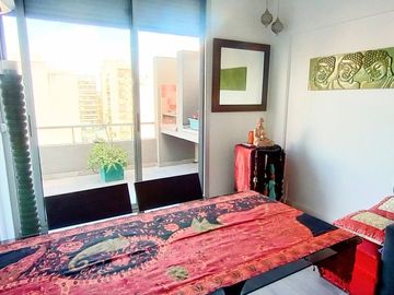 ALQUILER 3 AMB AMOBLADO PISO ALTO BALCON PARRILLA