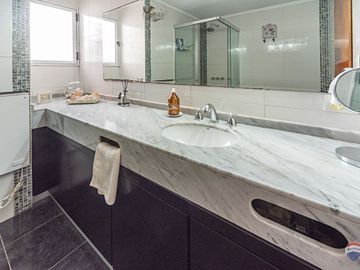 Casa 5 ambientes venta Ramos Mejia con jardin