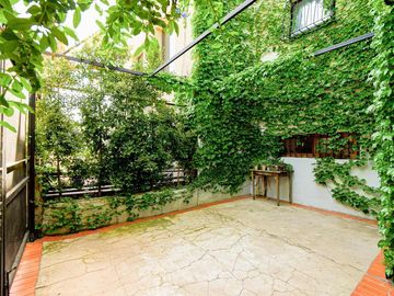 Venta casa triplex 4 ambientes cochera Martínez