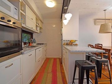 Venta casa triplex 4 ambientes cochera Martínez