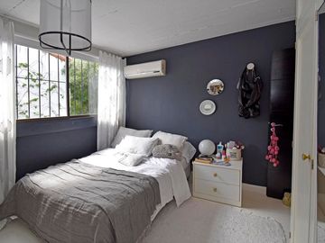 Venta casa triplex 4 ambientes cochera Martínez
