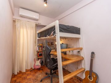 DEPTO EN VENTA 4 AMB CON BALCON FLORES LUMINOSO