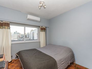 DEPTO EN VENTA 4 AMB CON BALCON FLORES LUMINOSO
