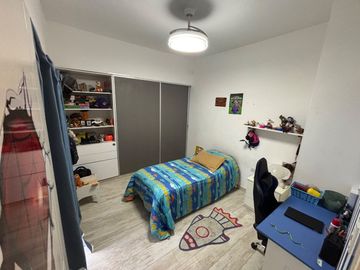 VENTA CASA 2 DORM EN BARRIO TALLERES O CON PILETA