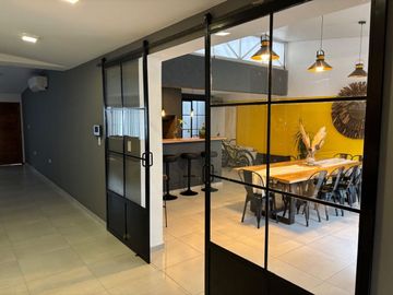 VENTA CASA 2 DORM EN BARRIO TALLERES O CON PILETA