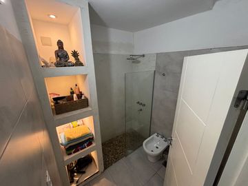 VENTA CASA 2 DORM EN BARRIO TALLERES O CON PILETA