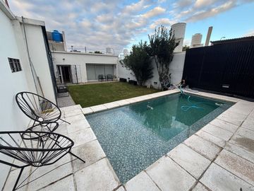 VENTA CASA 2 DORM EN BARRIO TALLERES O CON PILETA