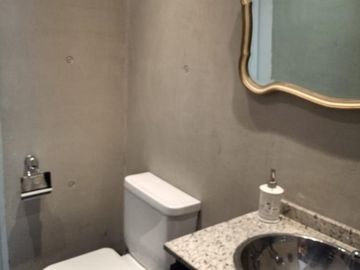 VENTA CASA DE DISEÑO CON PILETA , B° LA SOBERANA