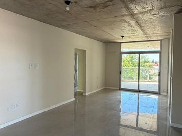 VENTA DPTO UN DORMITORIO CON COCHERA EDIFICO RIO2