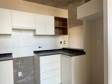 VENTA DPTO UN DORMITORIO CON COCHERA EDIFICO RIO2