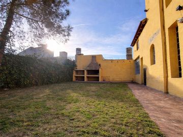 VENTA CASA  3 DORMITORIOS BARRIO PUEYRREDON CBA