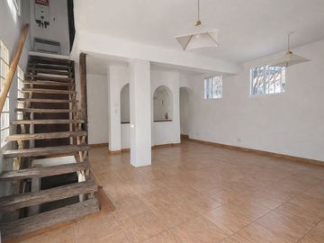 VENTA CASA  3 DORMITORIOS BARRIO PUEYRREDON CBA