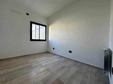 VENTA CASA 4 DOR + PILETA DOCTA 1° ETAPA, CORDOBA