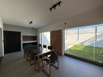 VENTA CASA 4 DOR + PILETA DOCTA 1° ETAPA, CORDOBA