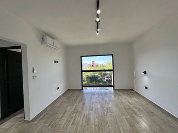 VENTA CASA 4 DOR + PILETA DOCTA 1° ETAPA, CORDOBA