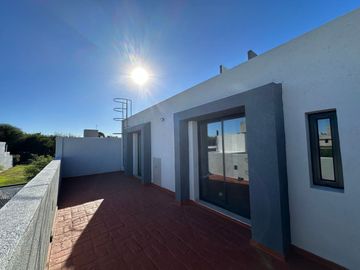 VENTA CASA 4 DOR + PILETA DOCTA 1° ETAPA, CORDOBA