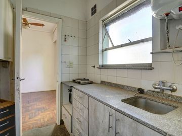 VENTA DEPARTAMENTO 2 AMBIENTES  FLORES LUMINOSO