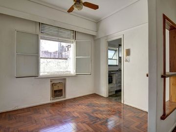 VENTA DEPARTAMENTO 2 AMBIENTES  FLORES LUMINOSO