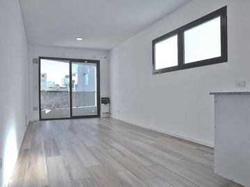 Dpto 1 amb en VENTA en COLEGIALES muy luminoso!!