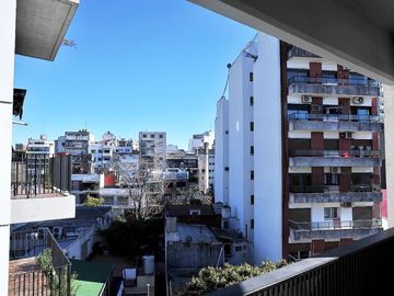 Dpto 1 amb en VENTA en COLEGIALES muy luminoso!!