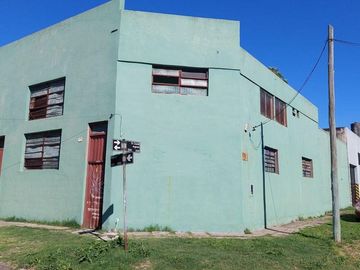 Venta Galpón Munro zona Industrial 350m2 totales