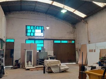 Venta Galpón Munro zona Industrial 350m2 totales