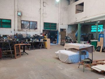 Venta Galpón Munro zona Industrial 350m2 totales
