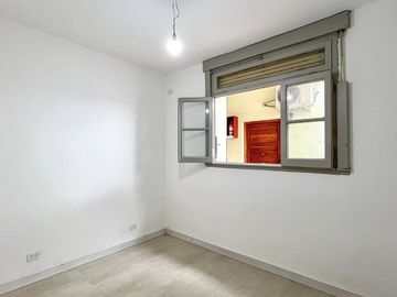 Venta Depto. 3 amb. V. Urquiza. Planta baja. Patio