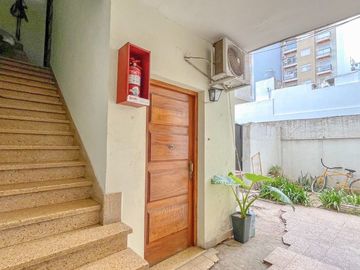 Venta Depto. 3 amb. V. Urquiza. Planta baja. Patio